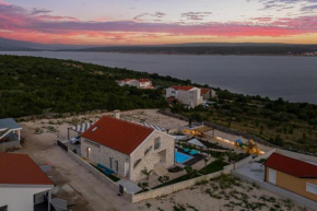 Family friendly house with a swimming pool Maslenica, Novigrad - 20492